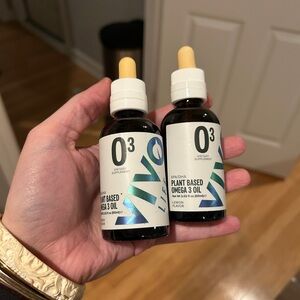 Vivo Omega 3 Oil - White and Black Bottles